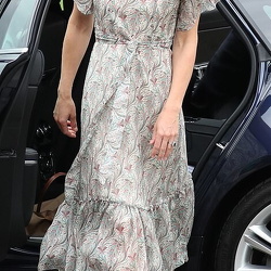 Kate Middleton goes sexy